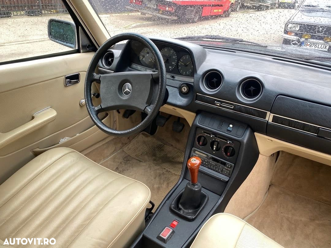Mercedes-Benz W201 - 3