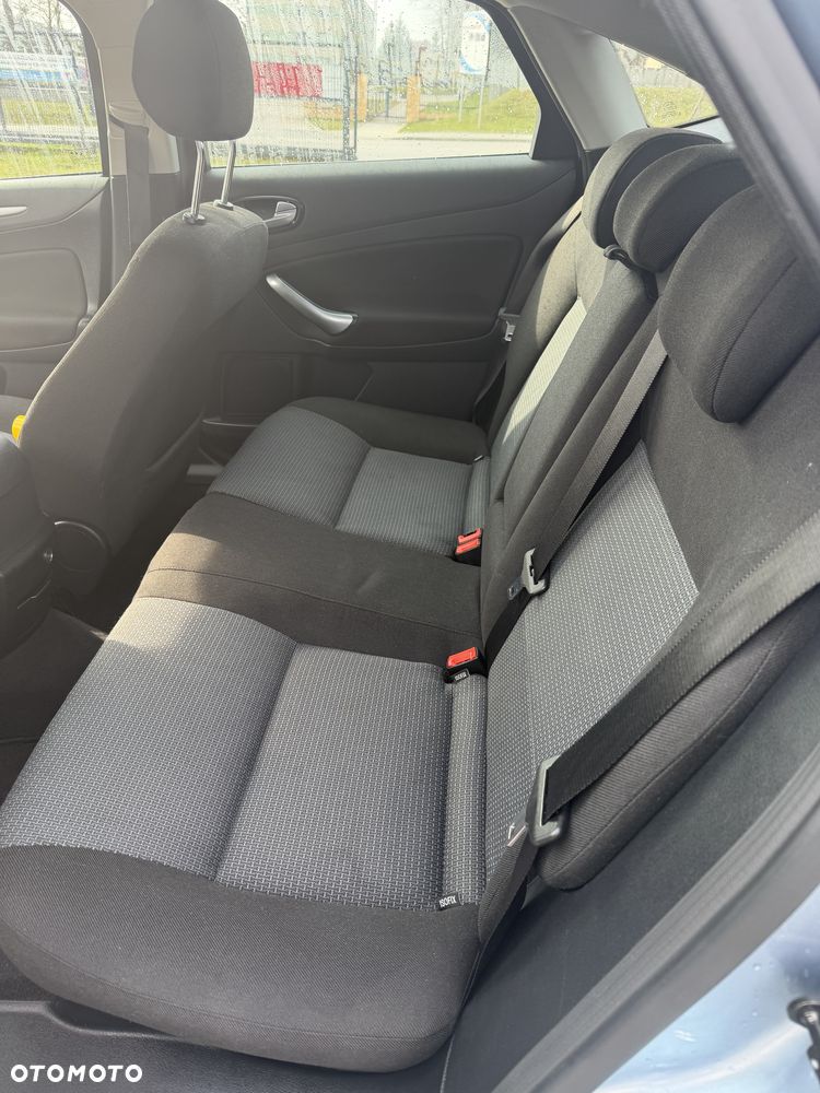 Ford Mondeo - 8