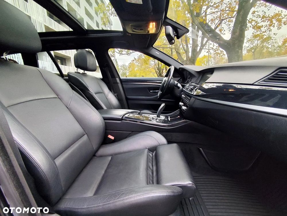 BMW Seria 5 525d xDrive Touring Sport-Aut Luxury Line - 10
