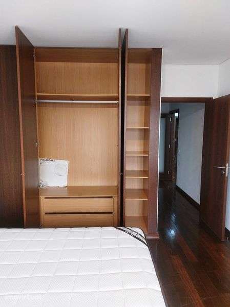 T3 com 150 m², 3 suites e 3 lugares de garagem / Porto - Asprela - Grande imagem: 2/12