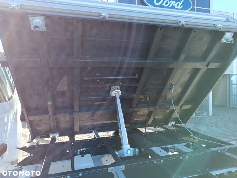 Ford Transit - 9