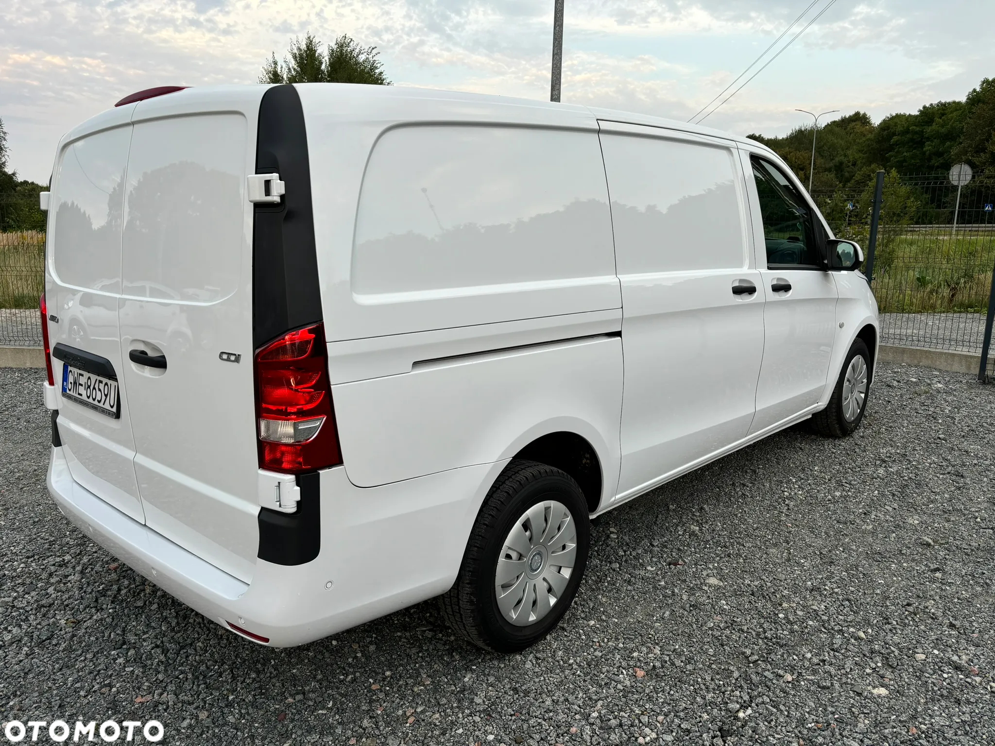 Mercedes-Benz VITO 2,0CDI Long Przebieg 37tyś km Faktura Vat - 3