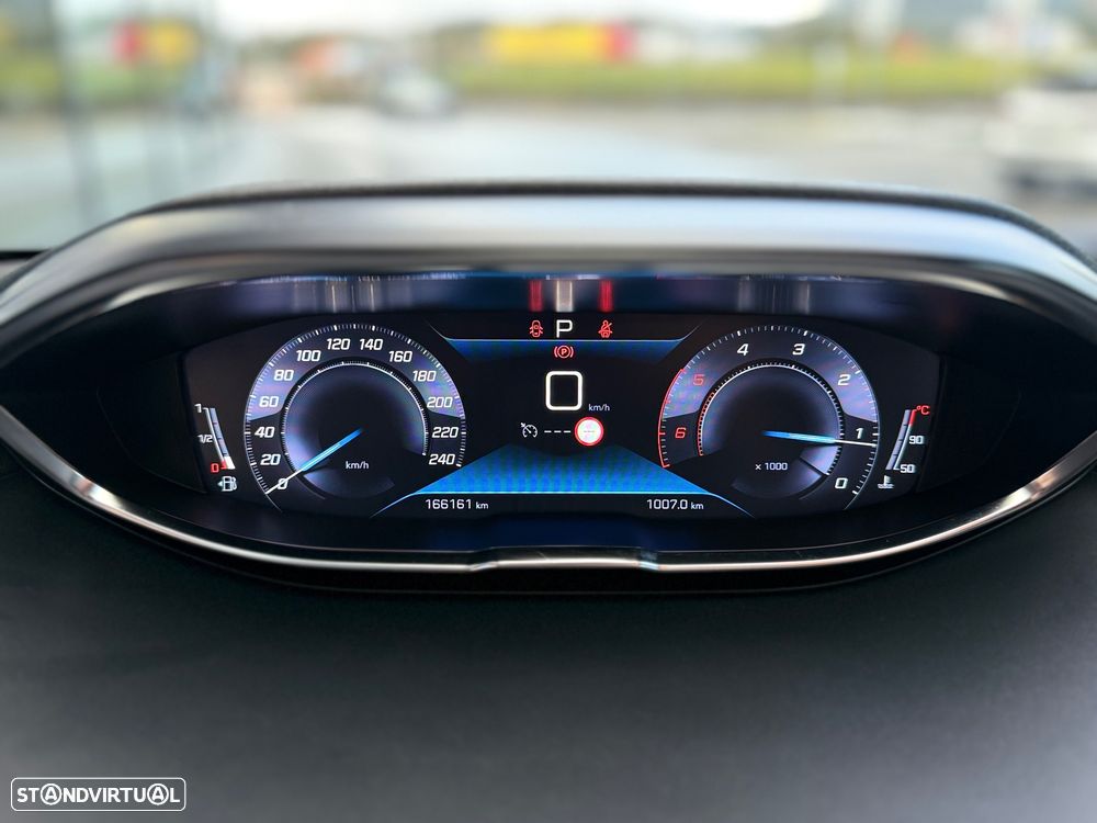 Peugeot 5008 1.5 BlueHDi Allure Pack EAT8 - 21