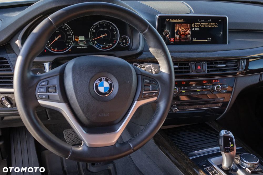 BMW X5 xDrive35i - 27