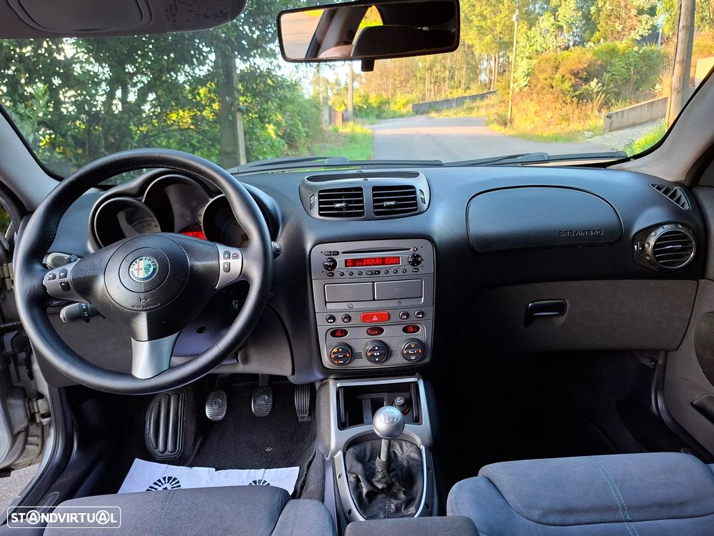 Alfa Romeo GT 1.8 TS S. Distinctive Collezione - 8