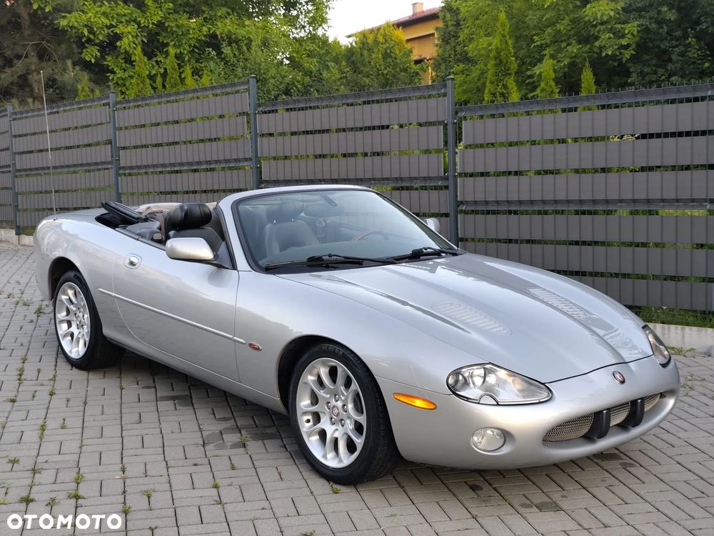 Jaguar XK8 - 10