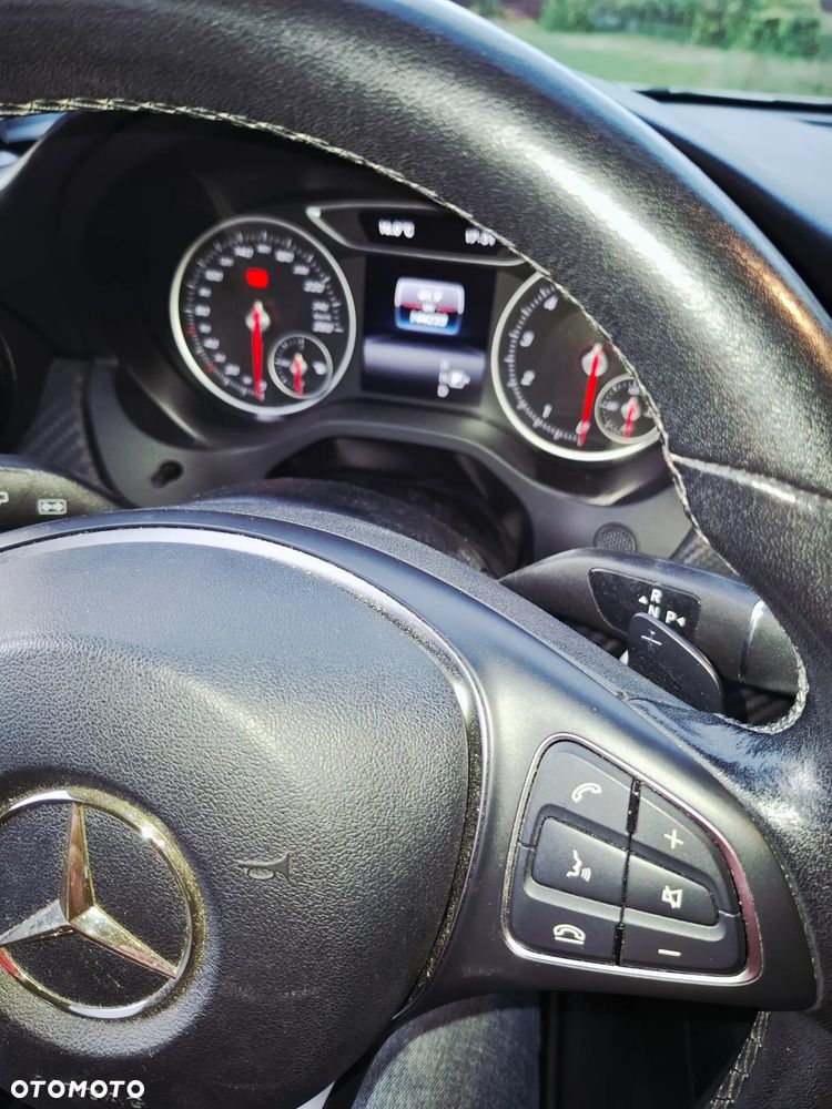 Mercedes-Benz GLA - 28