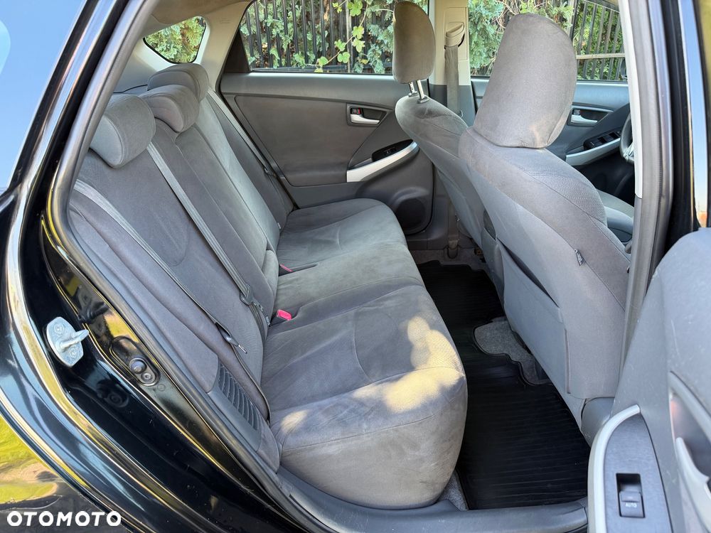 Toyota Prius - 16