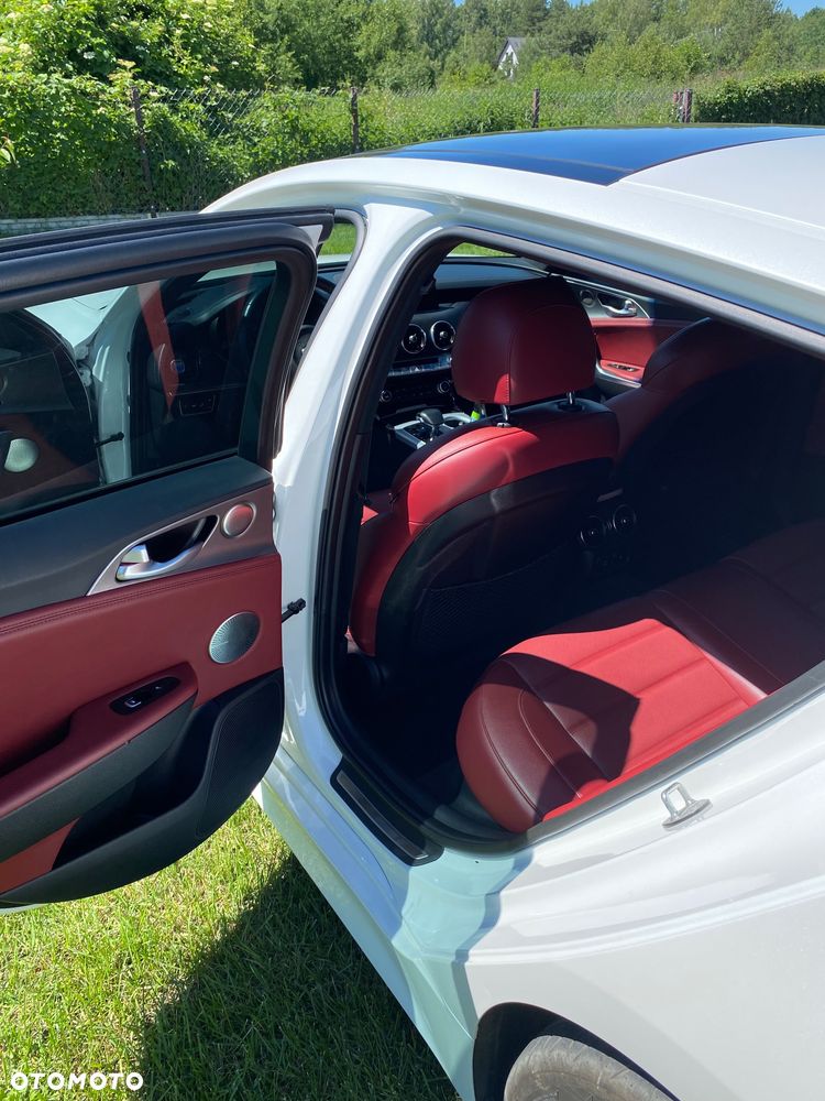 Kia Stinger 3.3 T-GDI V6 GT AWD - 11