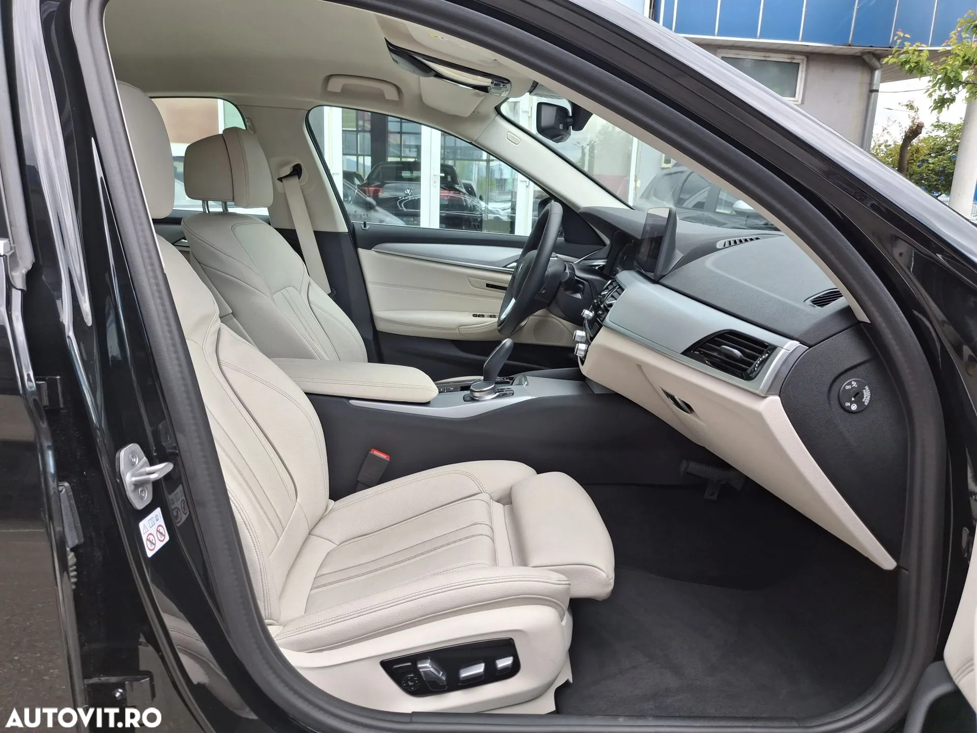 BMW Seria 5 520i AT MHEV - 19