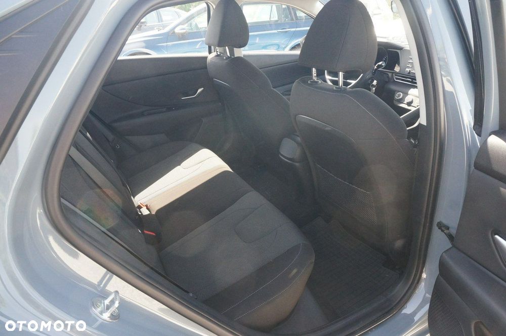 Hyundai Elantra 1.6 Modern - 29