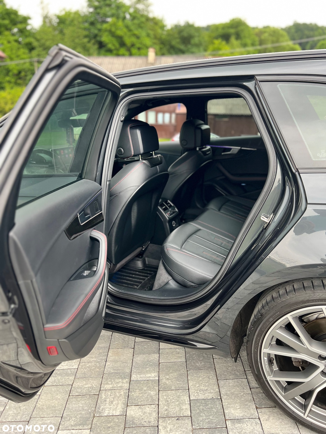 Audi A4 Avant 40 TDI quattro S tronic S line - 28