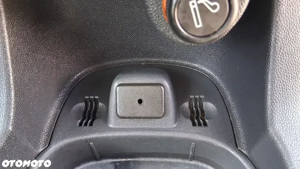 Opel Corsa 1.2 16V Color Edition - 16