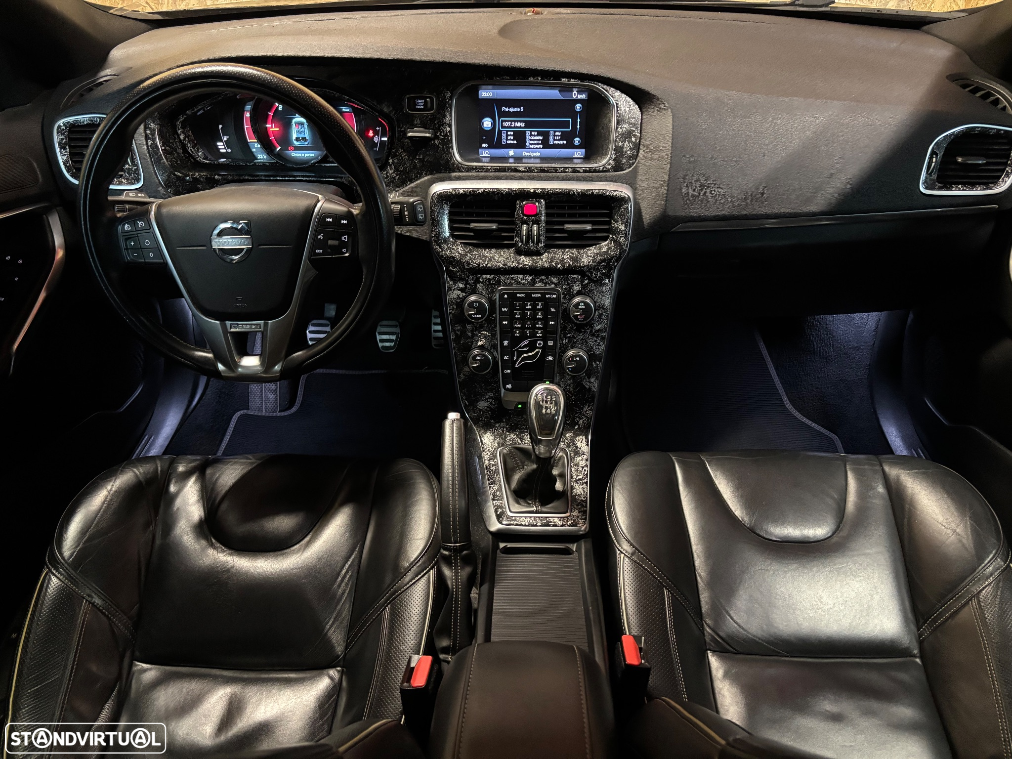 Volvo V40 1.6 D2 R-Design - 14