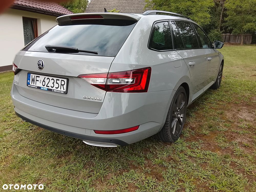Skoda Superb 2.0 TDI Sportline - 3
