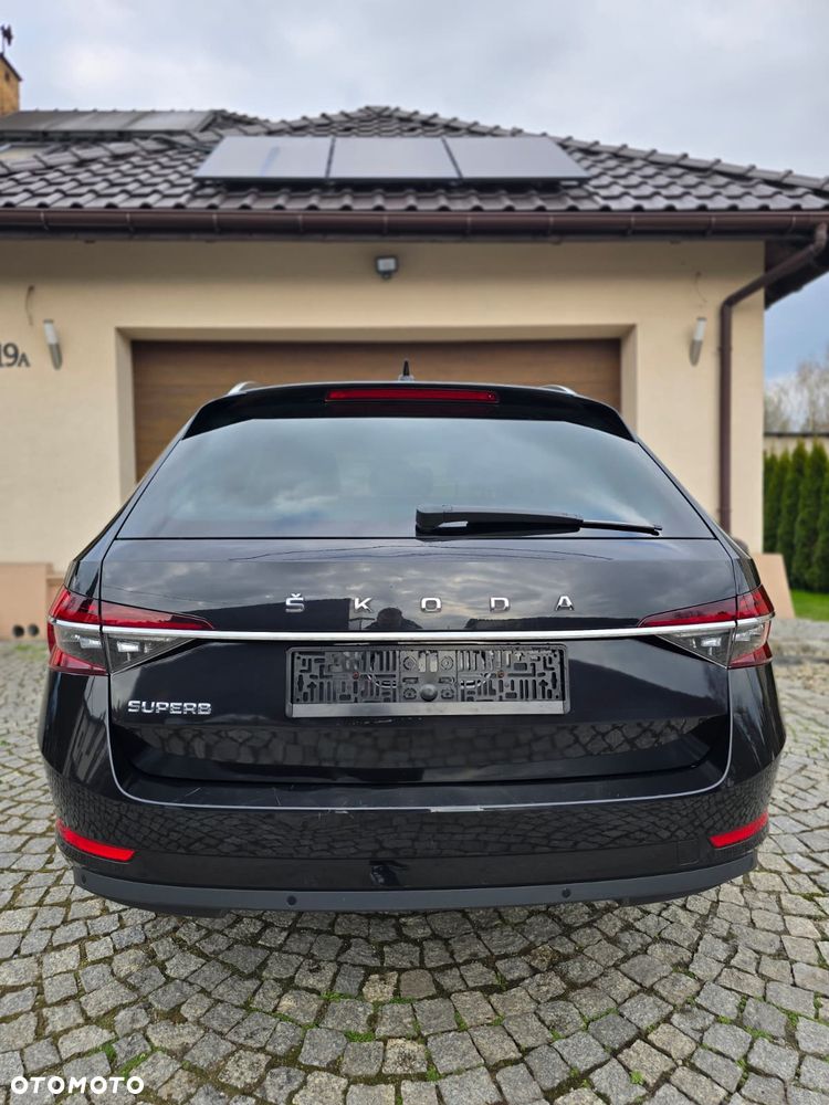 Skoda Superb 2.0 TDI DSG Premium Edition - 8