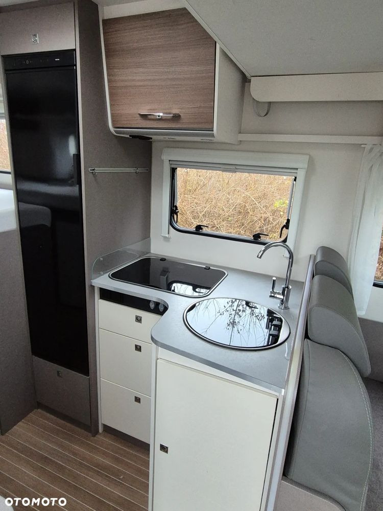 Etrusco 6.9 SF 7m FV23% 4os. MAX doposażony półintegra opuszczane łóżko IGŁA - 23