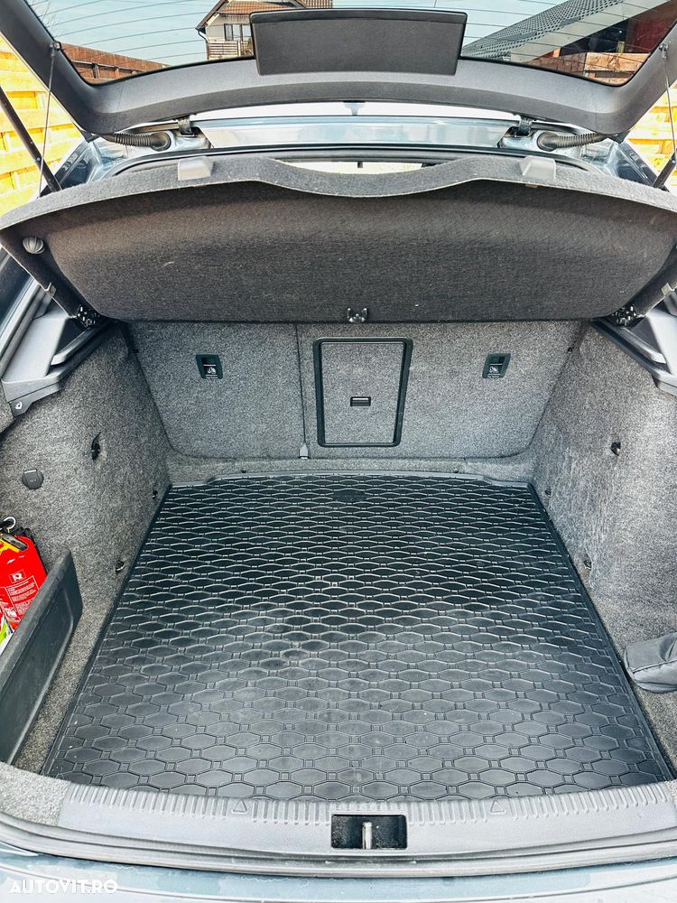 Skoda Octavia 2.0 TDI DSG RS - 5