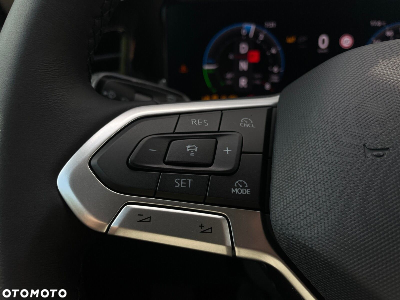 Volkswagen Passat - 10
