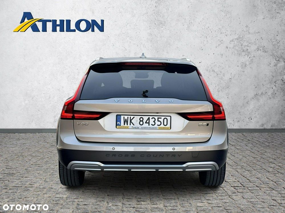 Volvo V90 Cross Country B5 D AWD Pro - 4