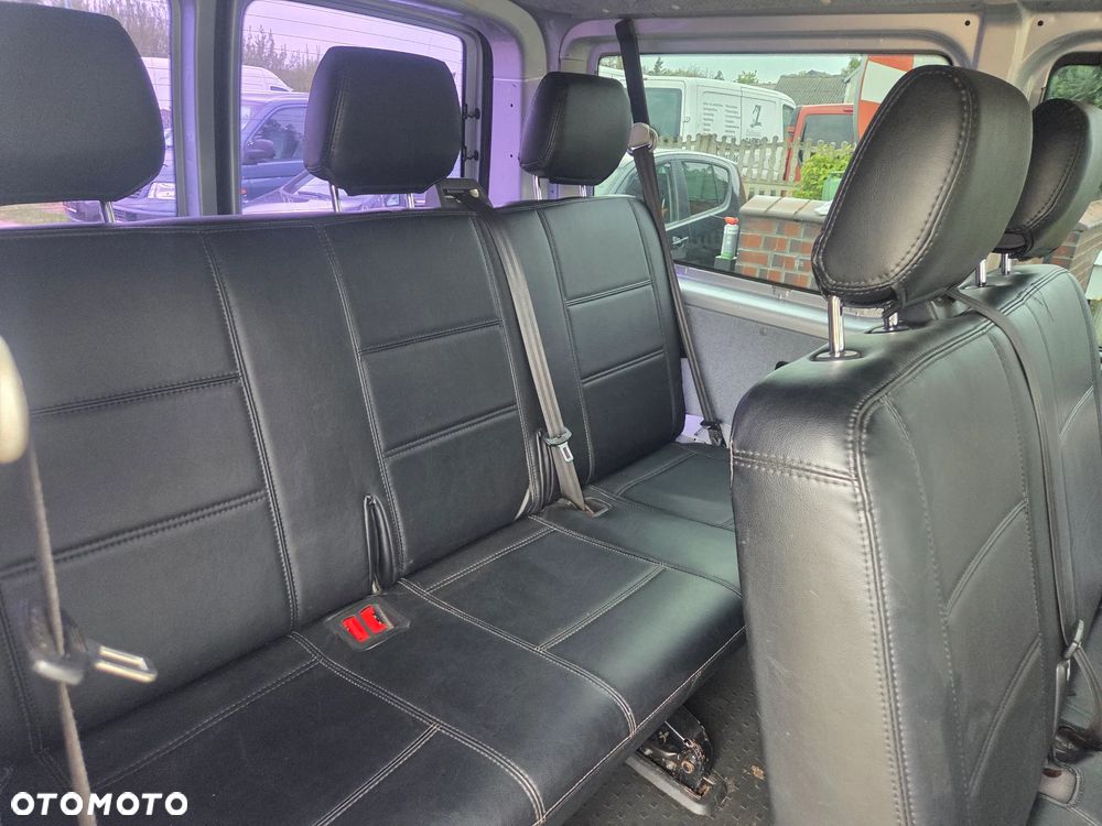 Volkswagen Transporter - 11