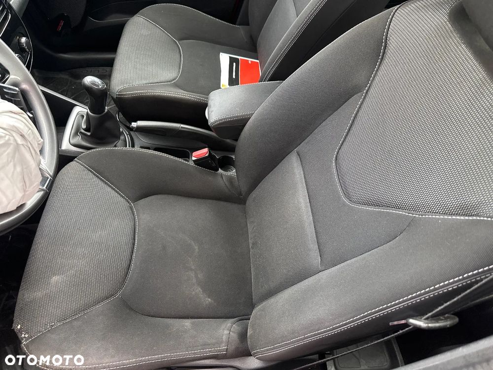 Renault Clio 0.9 TCe Techno Feel - 17