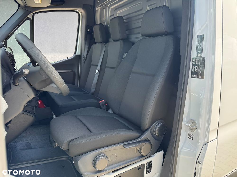 Mercedes-Benz Sprinter - 9
