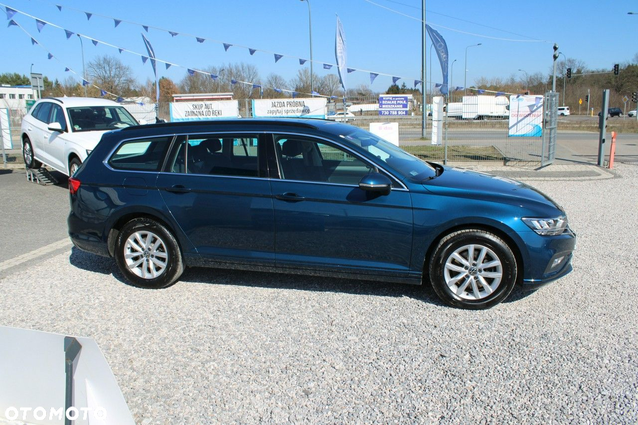 Volkswagen Passat - 5