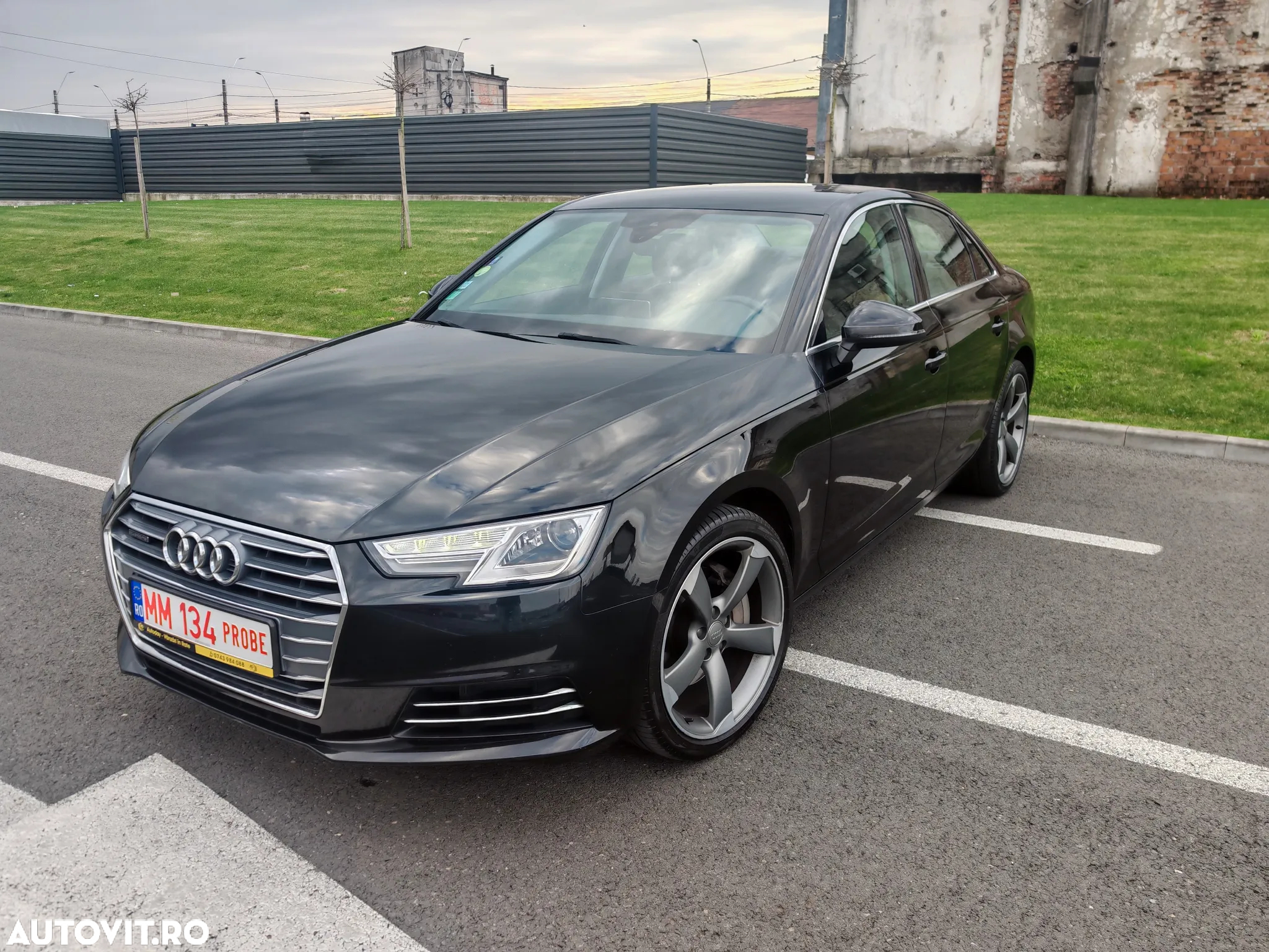 Audi A4 Avant 2.0 40 TDI quattro S tronic Advanced - 4