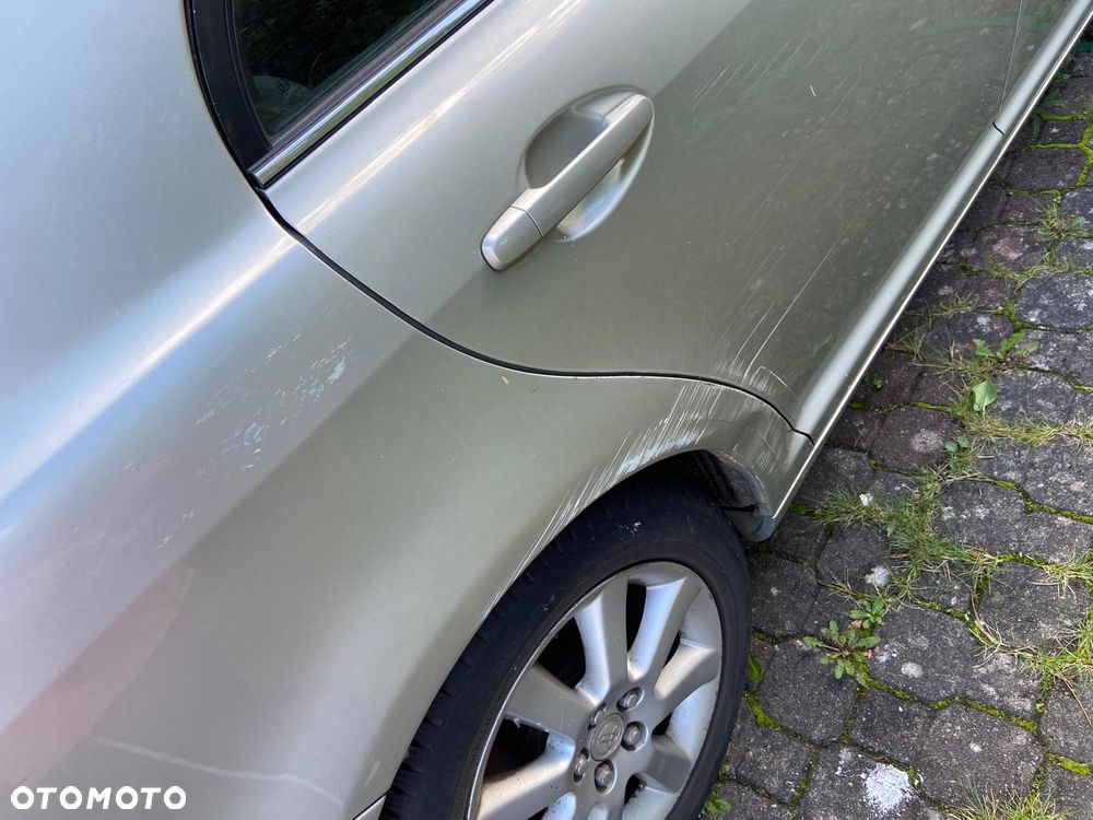 Toyota Avensis 1.8 VVT-i Terra - 6