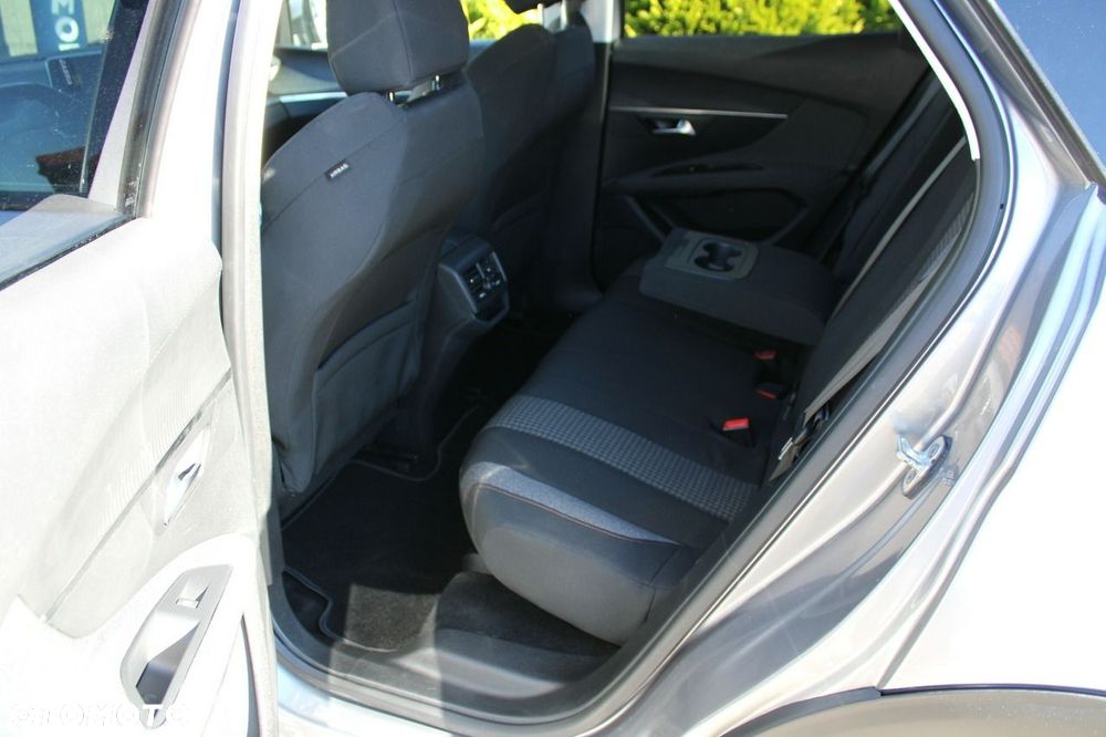 Peugeot 3008 - 23