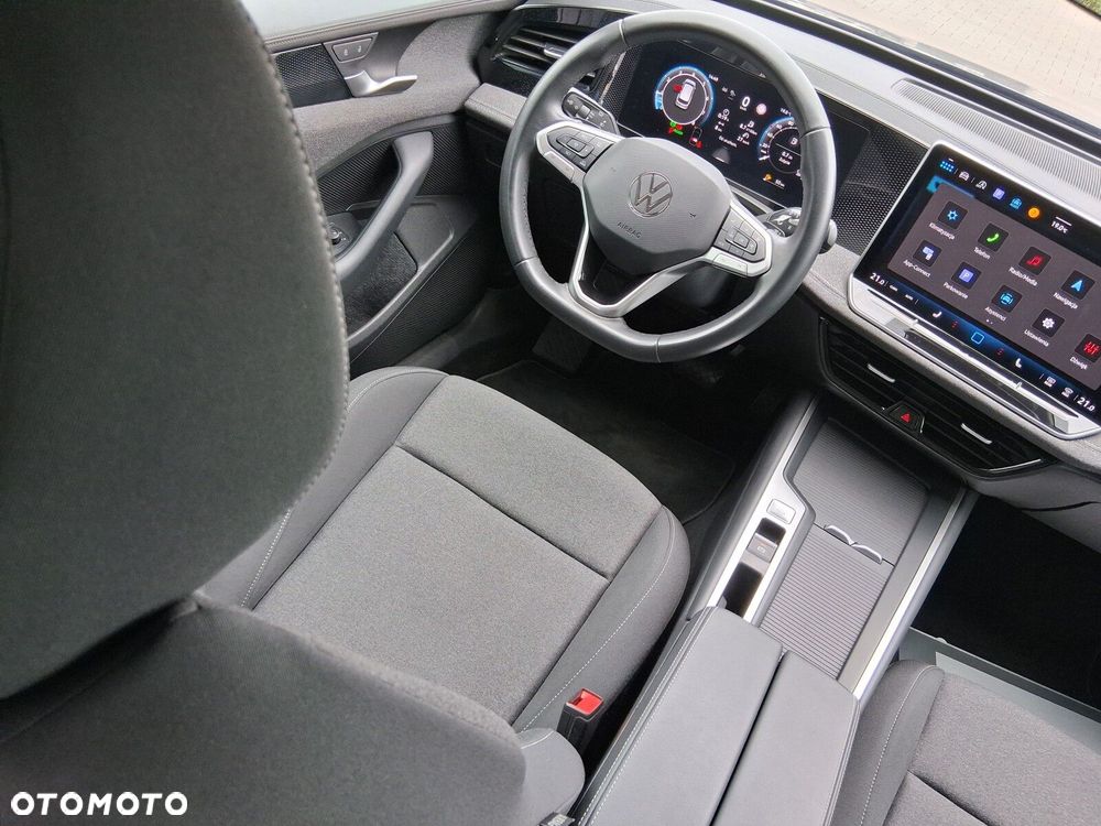 Volkswagen Passat - 21