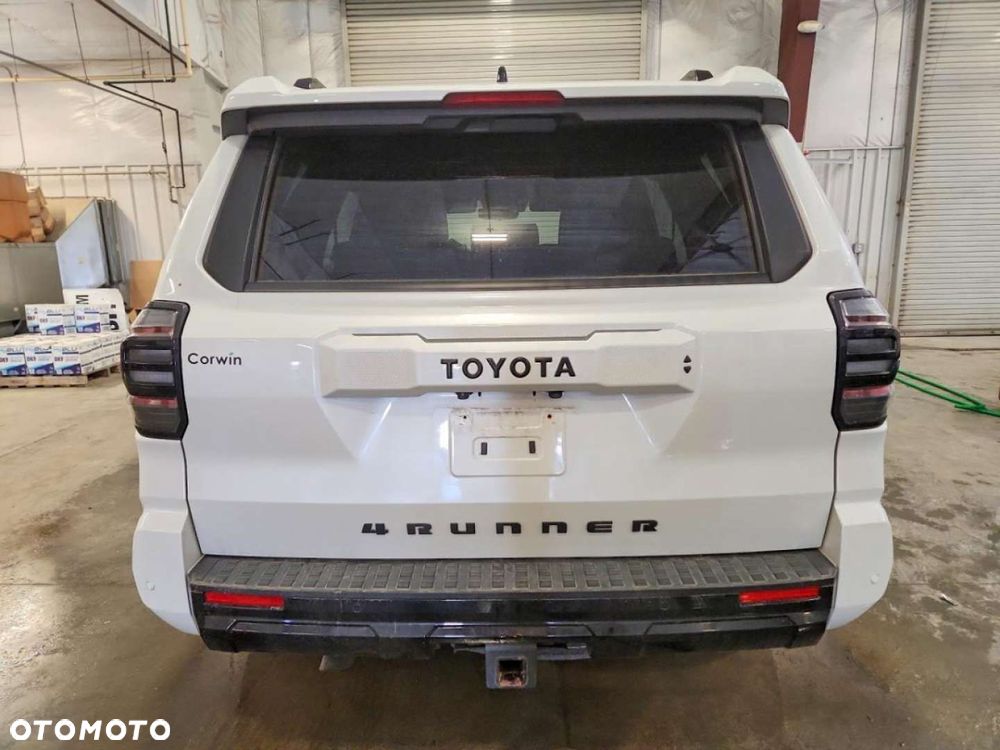 Toyota 4Runner 2025 photo 4