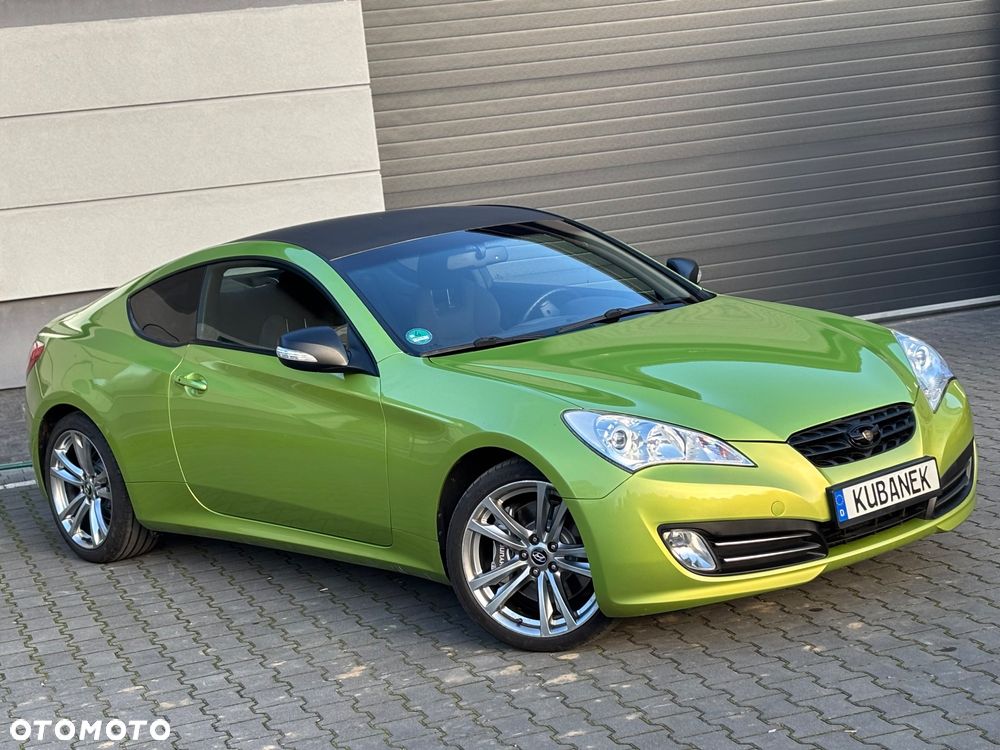 Hyundai Genesis Coupe 2.0 T - 2