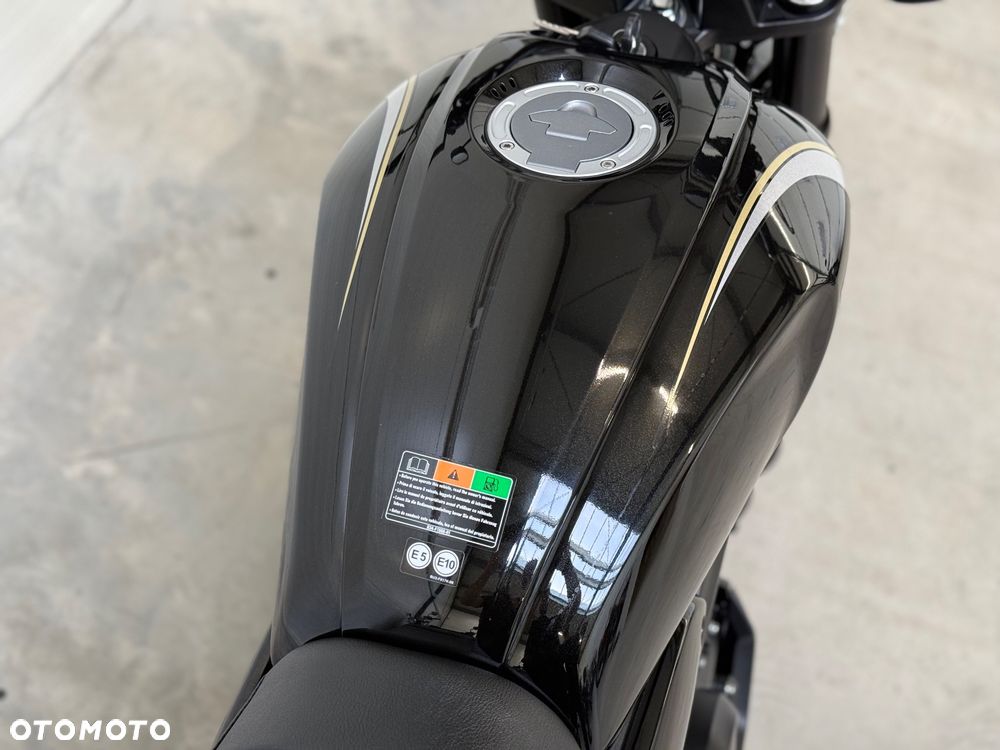 Yamaha XSR - 20