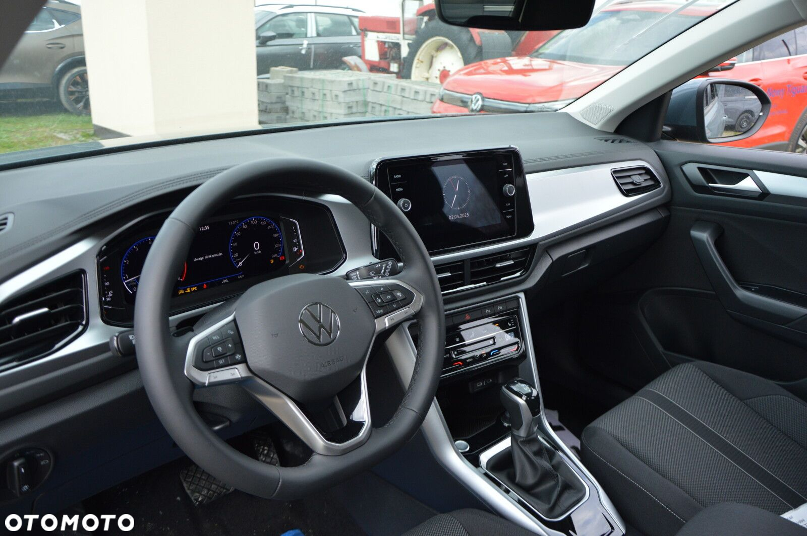 Volkswagen T-Roc - 10