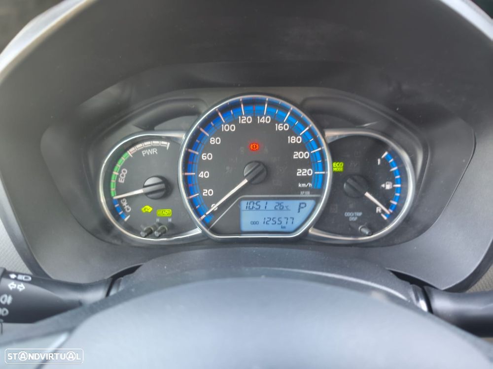 Toyota Yaris 1.5 HSD Comfort+Navi - 22