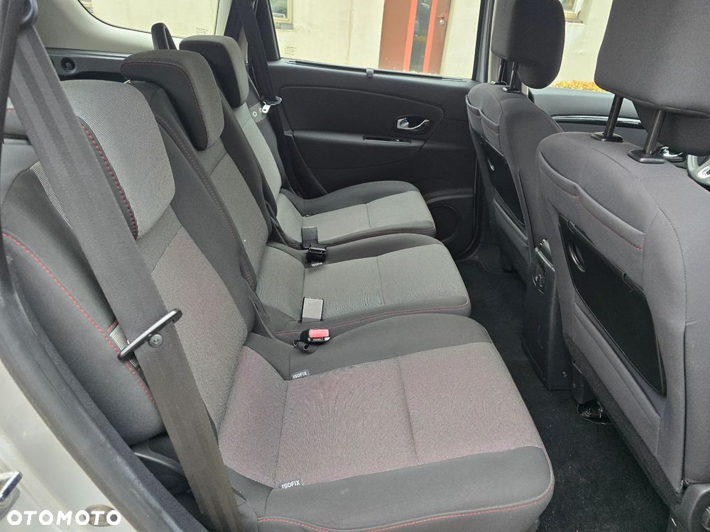 Renault Grand Scenic - 19