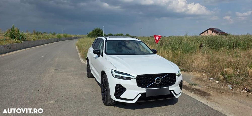 Volvo XC 60 T8 AWD AT PHEV Ultra Dark - 4