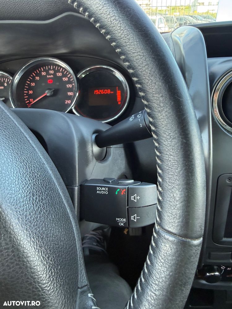 Dacia Duster 1.6 4x2 Prestige - 19