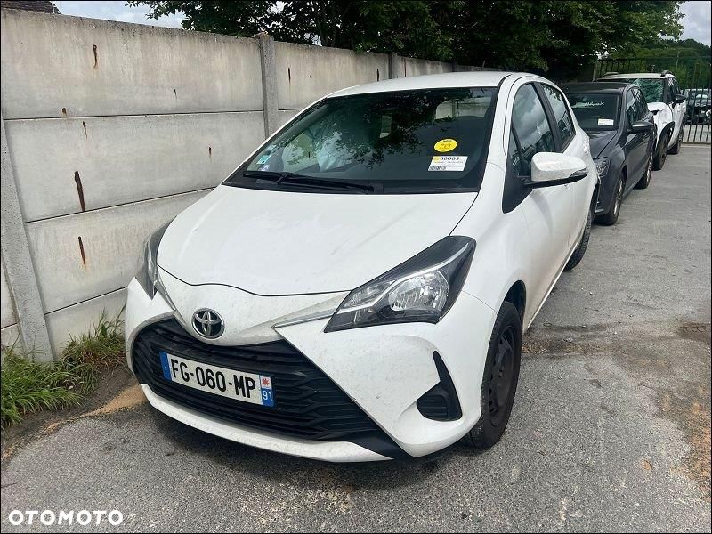 Toyota Yaris - 1
