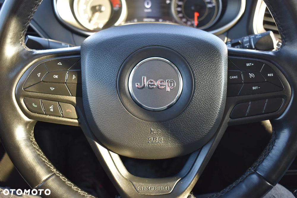 Jeep Cherokee 3.2 V6 Pentastar Active Drive Lock Autom Trailhawk - 32