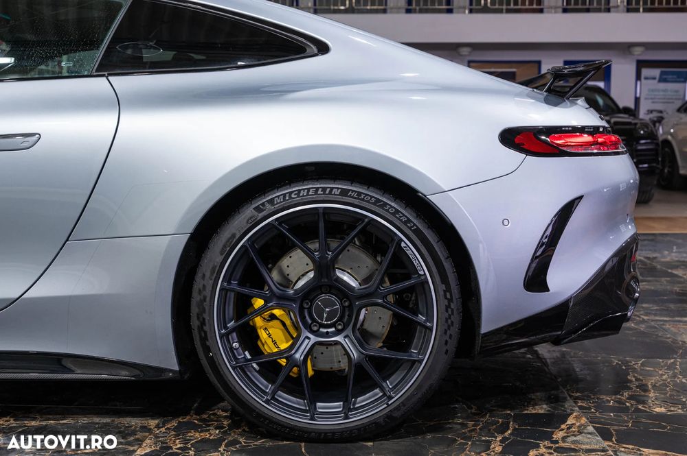 Mercedes-Benz AMG GT Coupe 63 4Matic+ 2D Speedshift MCT 9G - 32