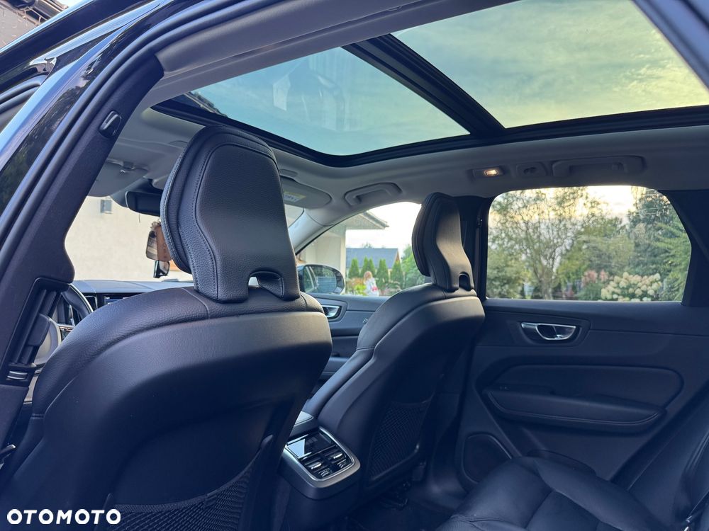 Volvo XC 60 B4 D Plus Bright - 25
