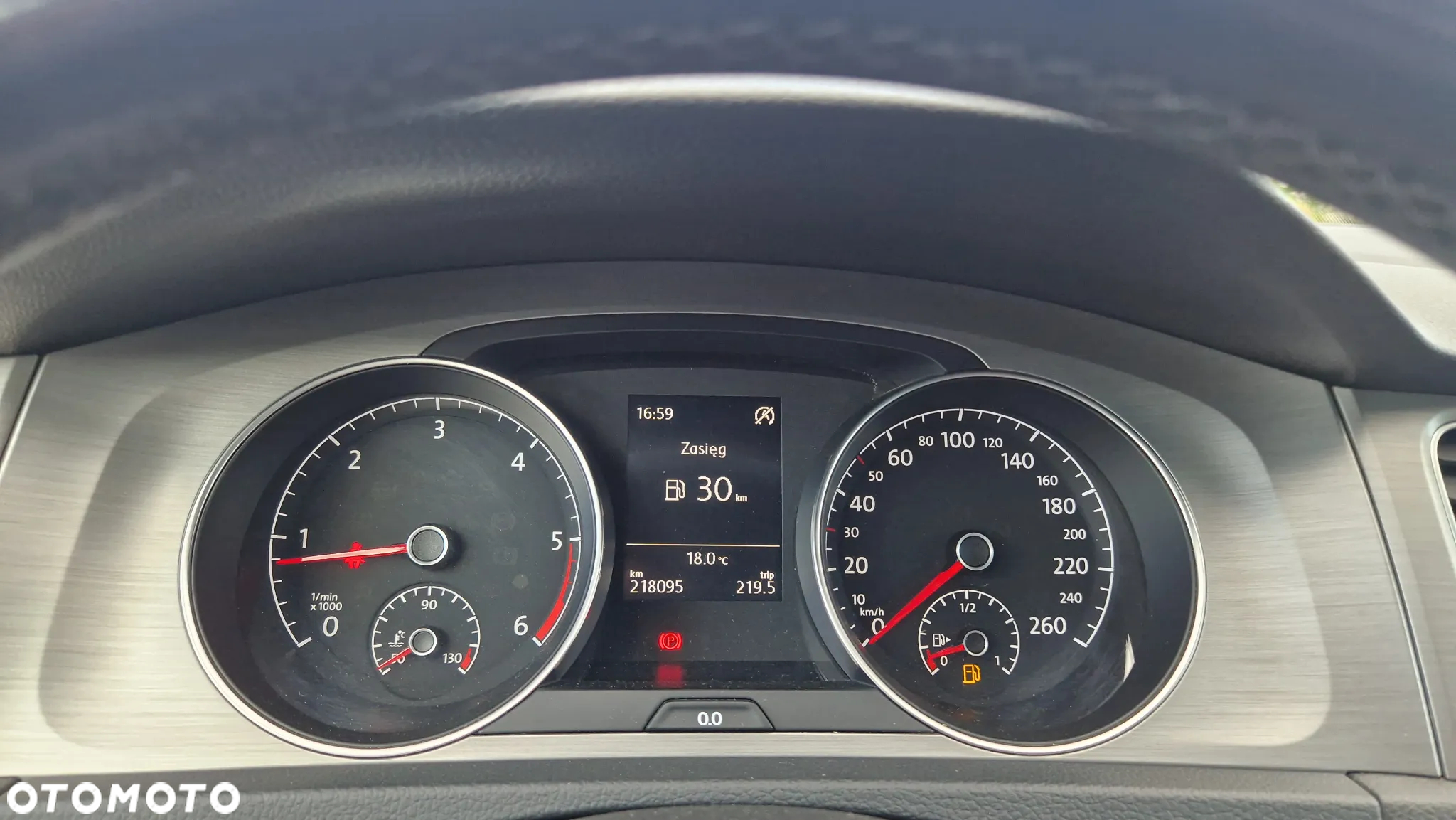 Volkswagen Golf VII 1.6 TDI BMT Comfortline - 32