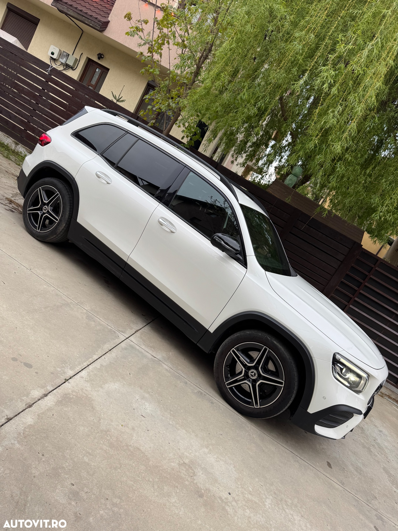 Mercedes-Benz GLB 250 4MATIC Aut. - 12