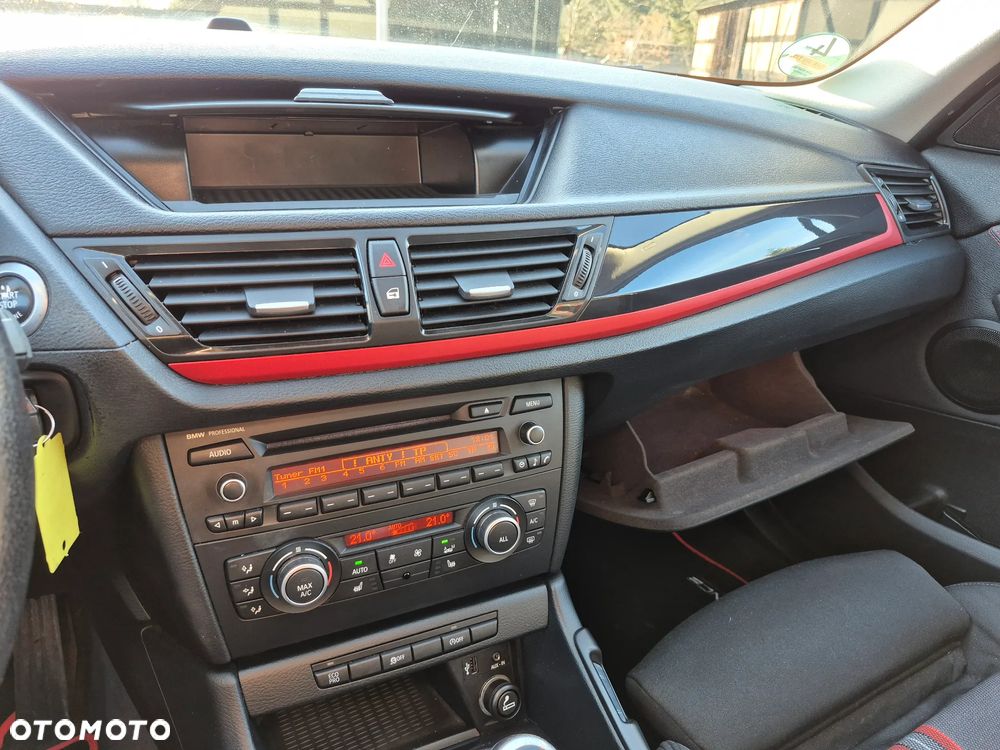 BMW X1 sDrive18d - 12