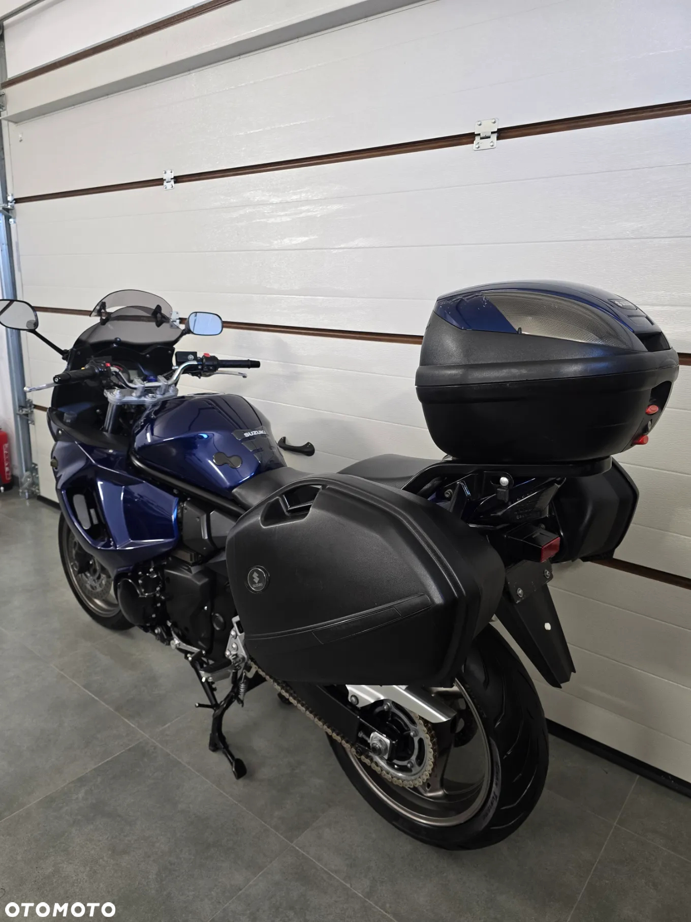 Suzuki GSX - 10