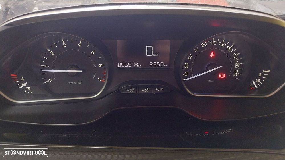 Peugeot 2008 1.2 PureTech Active - 7