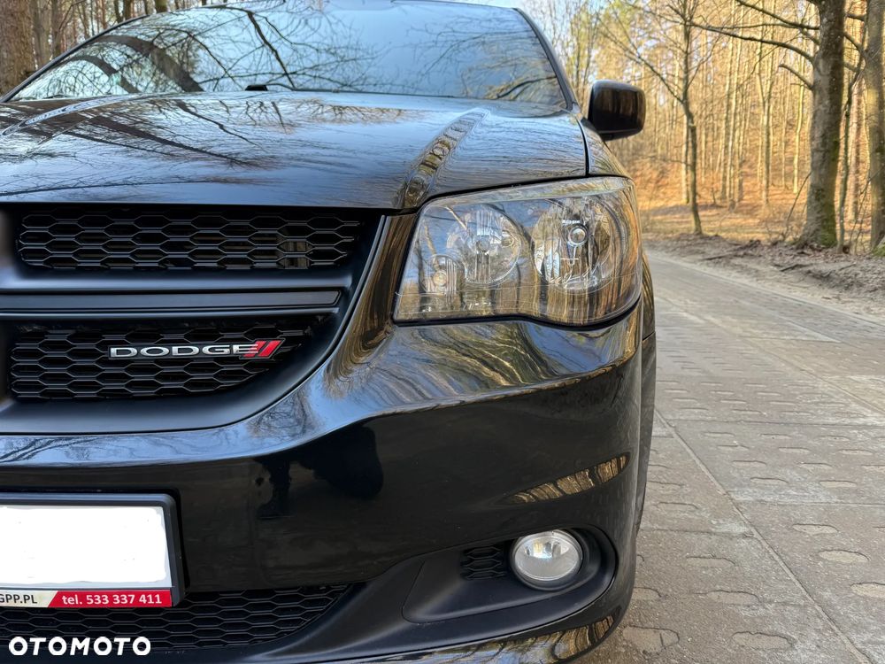 Dodge Grand Caravan 3.6 R/T - 9